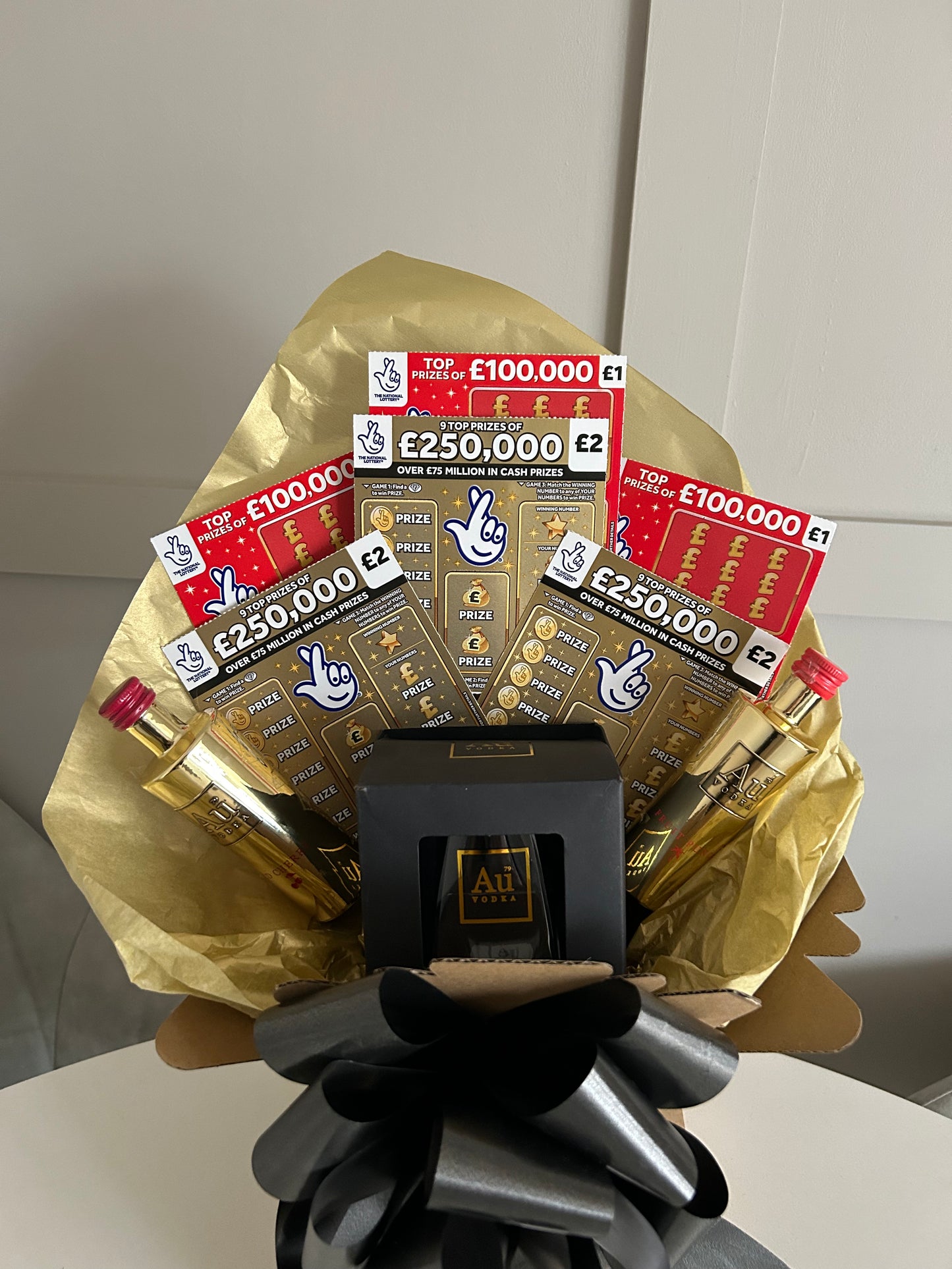 Au vodka gift set and scratchcard bouquet