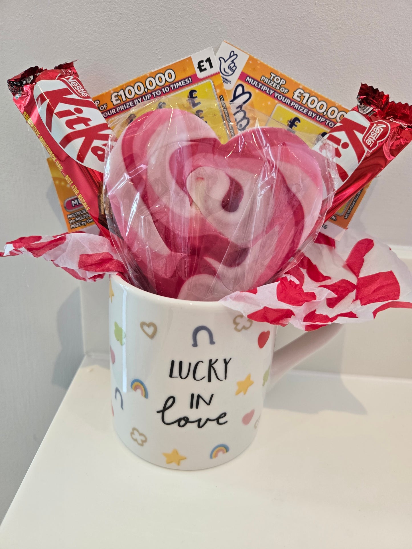 Valentines lucky in love cup gift set