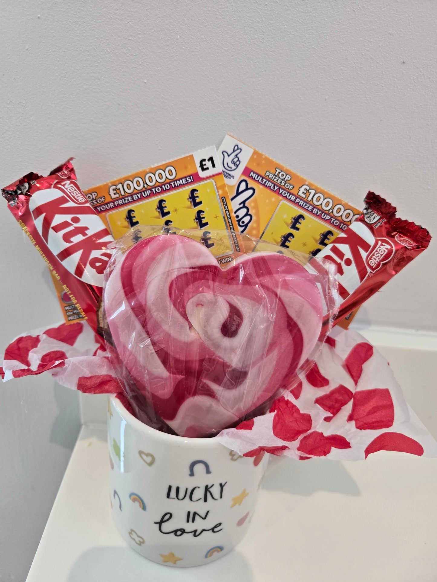 Valentines lucky in love cup gift set