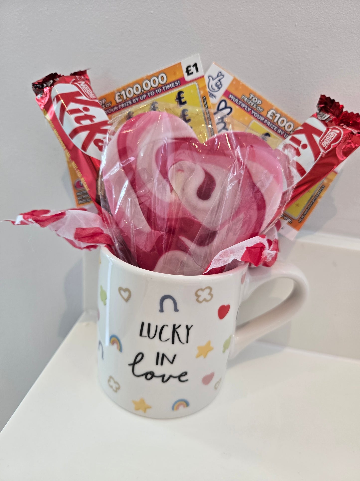 Valentines lucky in love cup gift set