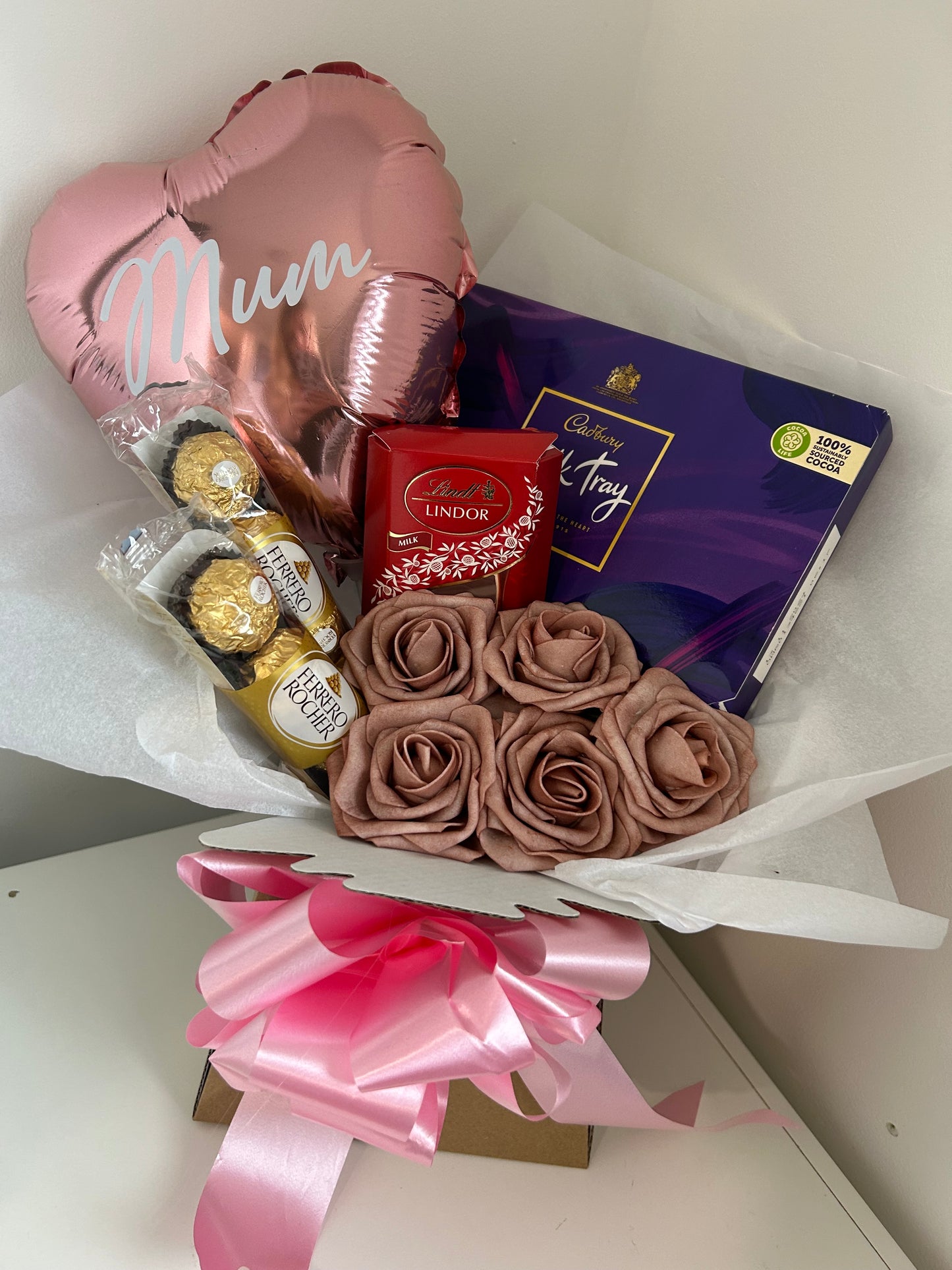 Mixed chocolate bouquet with personalised balloon