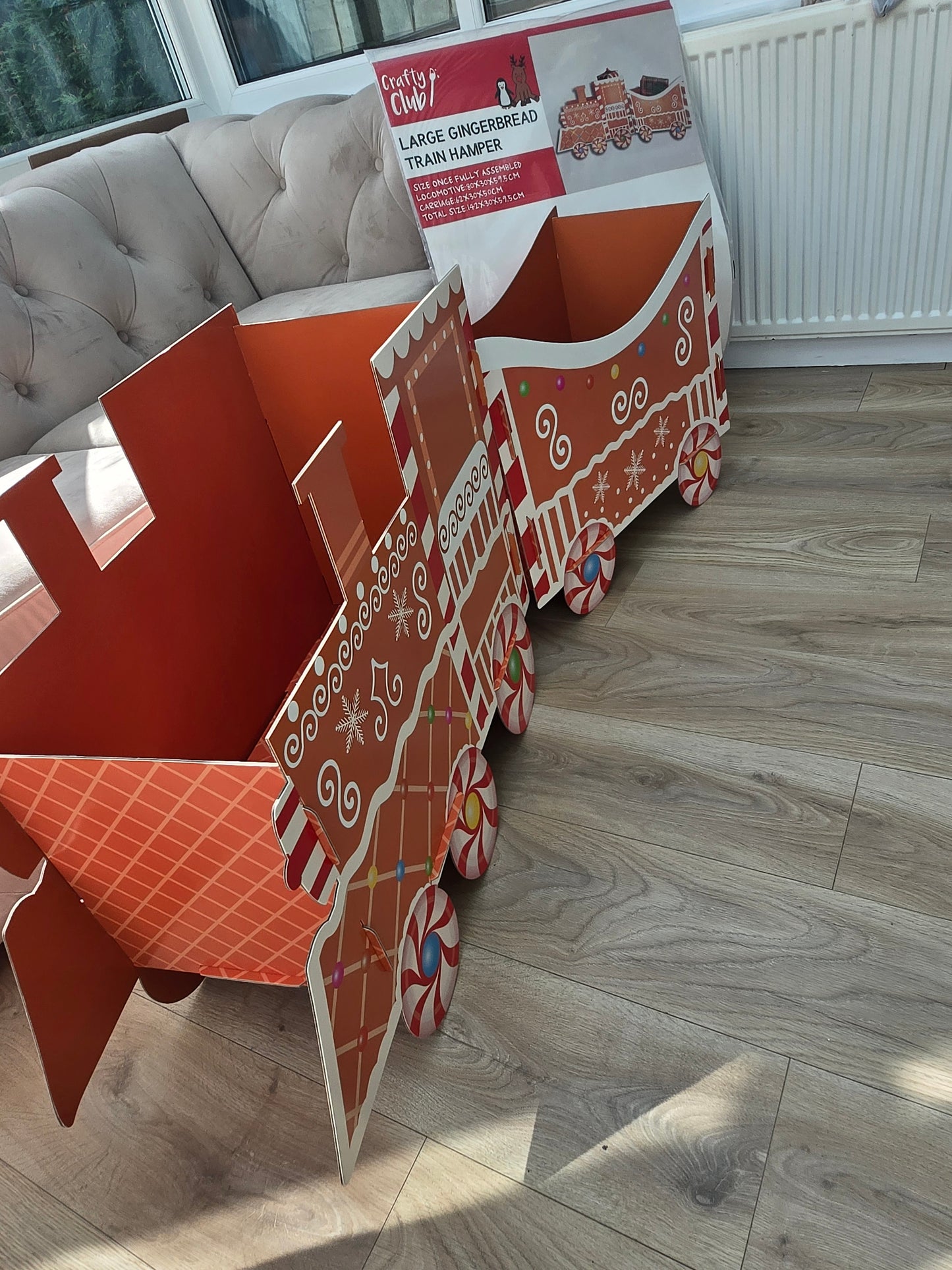 XL gingerbread present train gift train